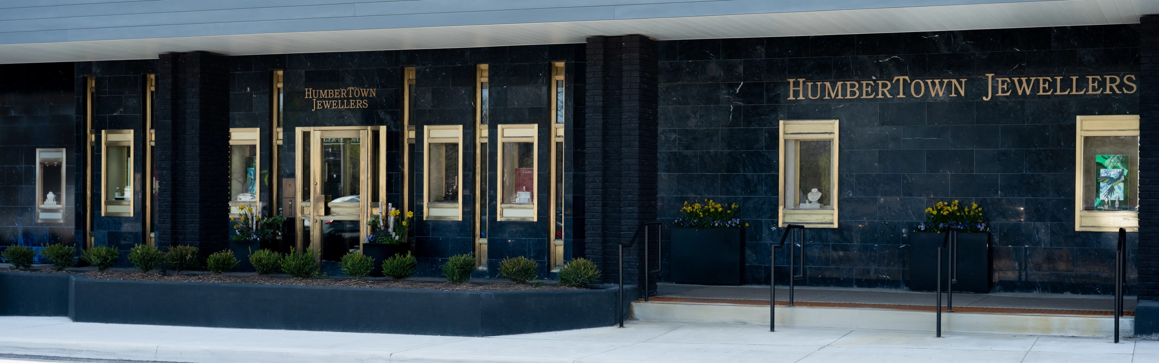 PP_POS_Canada_Toronto_Humberton_Jewellers_exterior