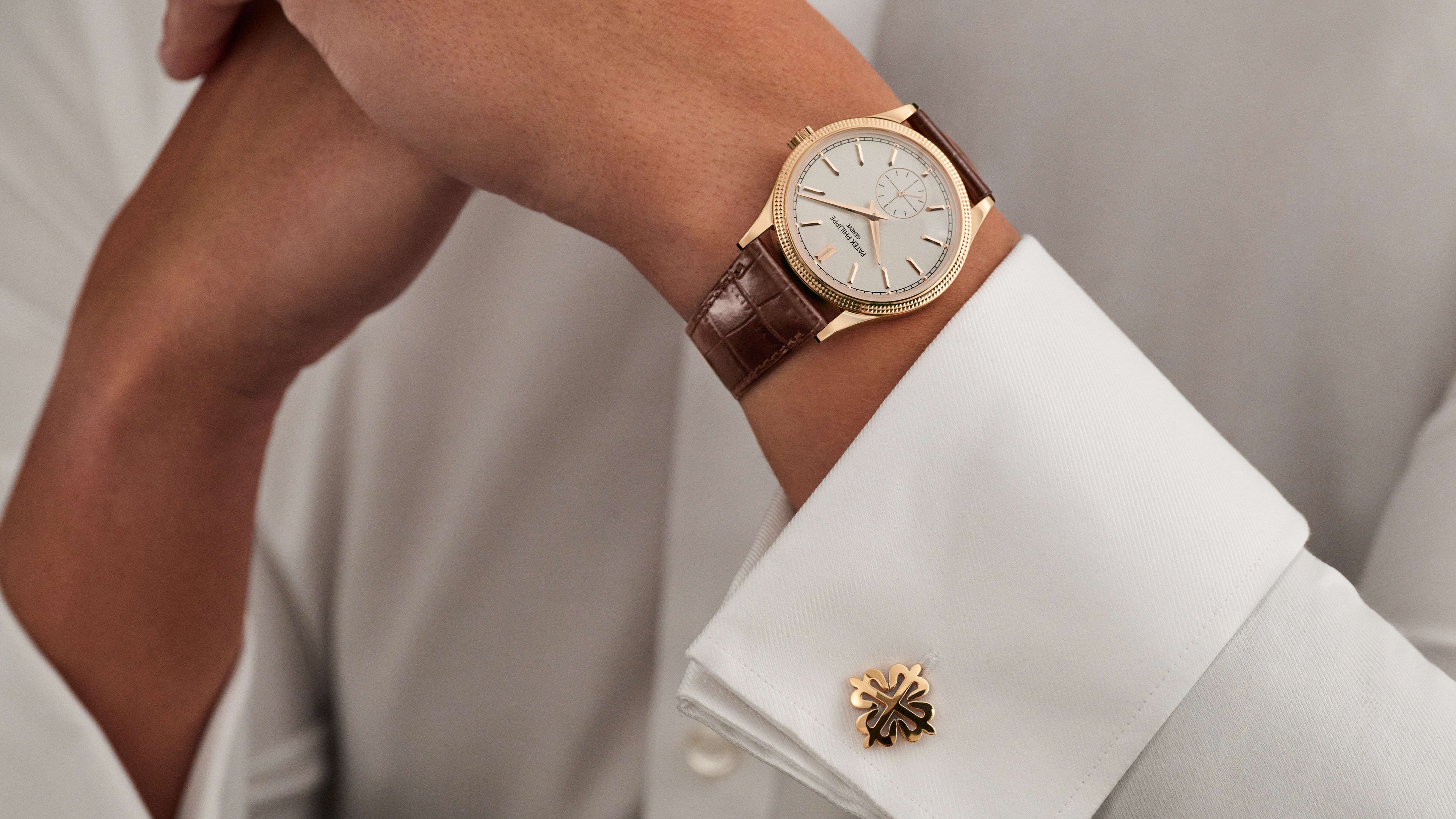 PP_6119R_001_205_9083R5_001_LIFESTYLE_WRIST_SHOT