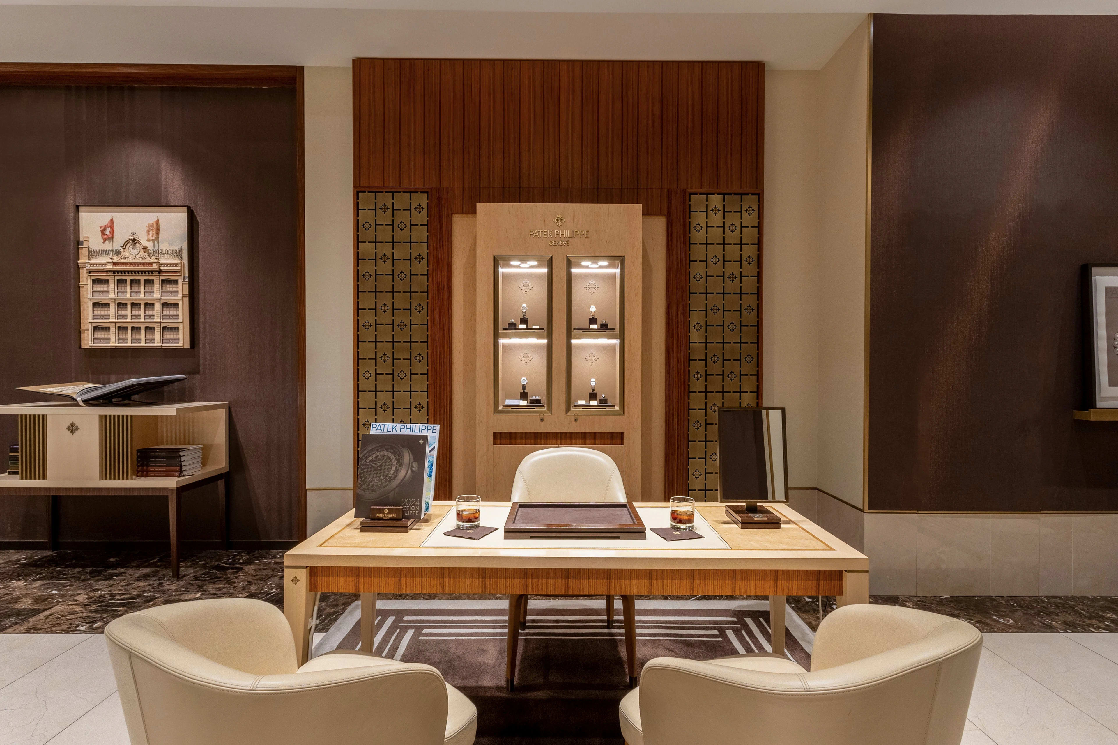 PP_POS_United_States_Las-Vegas_LV_Luxury_Jewelers_interior_3