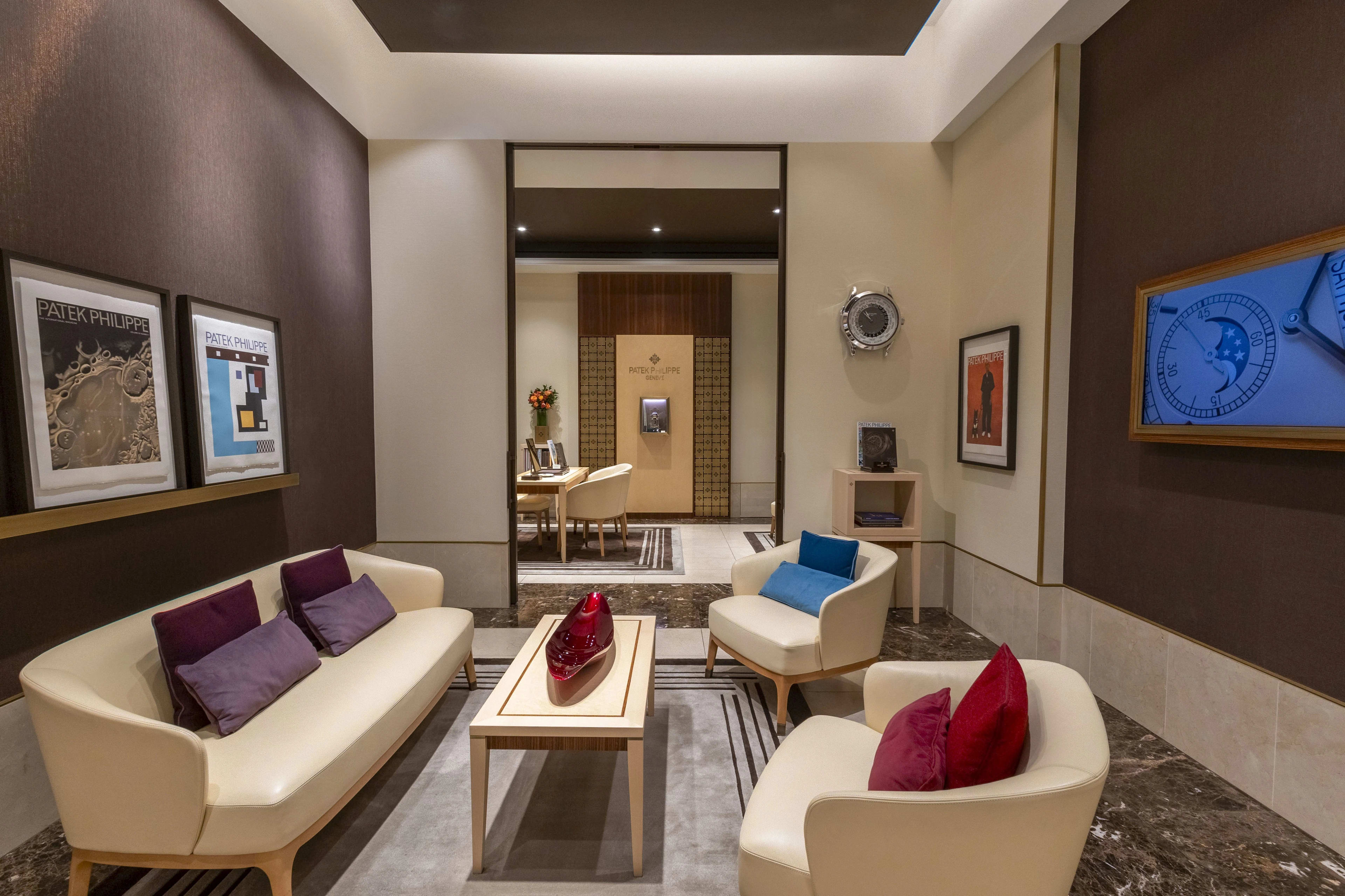PP_POS_United_States_Las-Vegas_LV_Luxury_Jewelers_interior_2