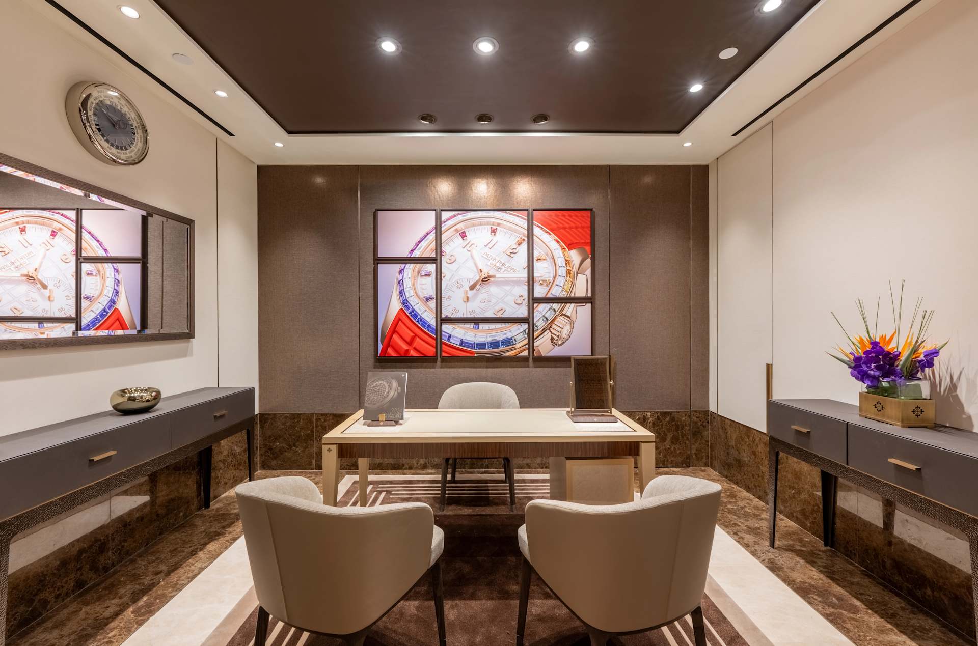PP_POS_Hong_Kong_SAR_China_Hong_Kong_Queens_Road_Central_Emperor_Watch_&_Jewellery_interior_2