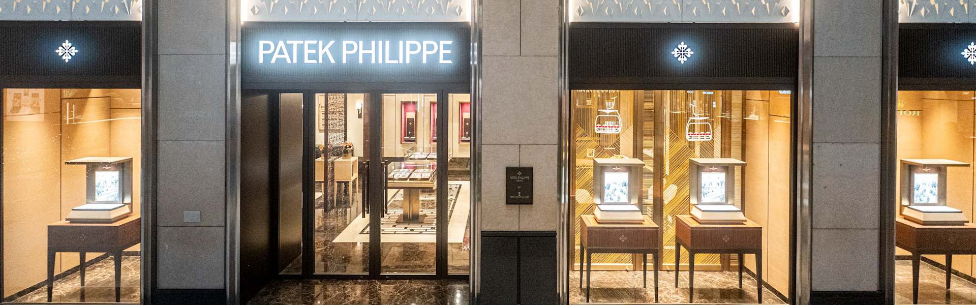 PP_POS_Hong_Kong_SAR_China_Patek_Philippe_Boutique_Hong_Kong_Landmark_exterior