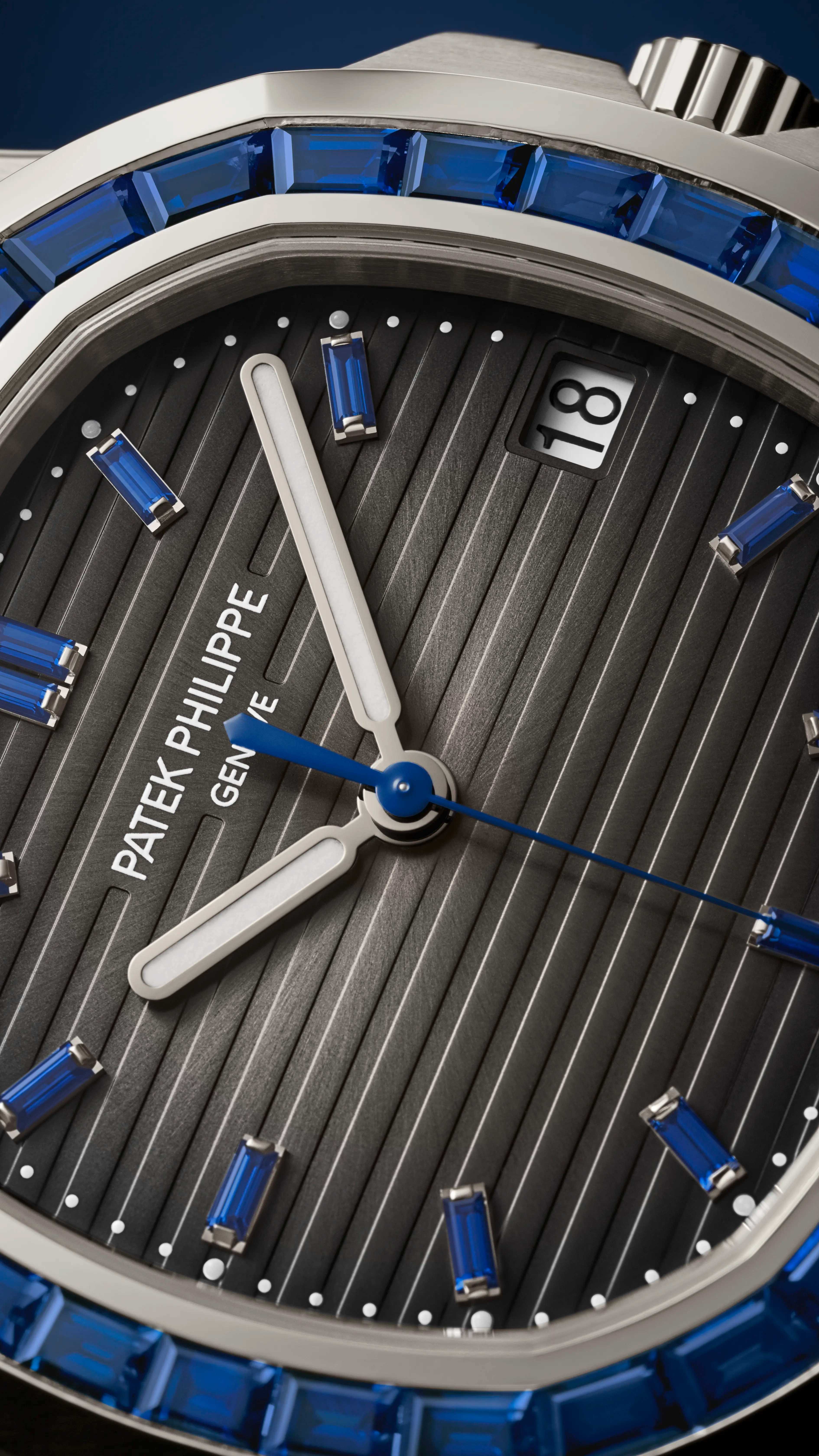 PP_5711_111P_001_DET_CASE_DIAL_01