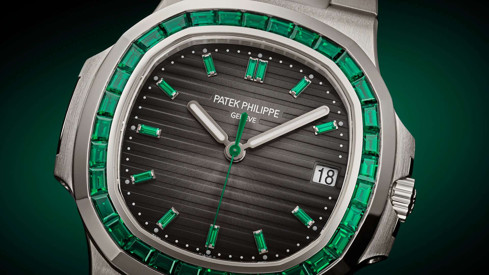 PP_5711_113P_001_DET_CASE_DIAL_02