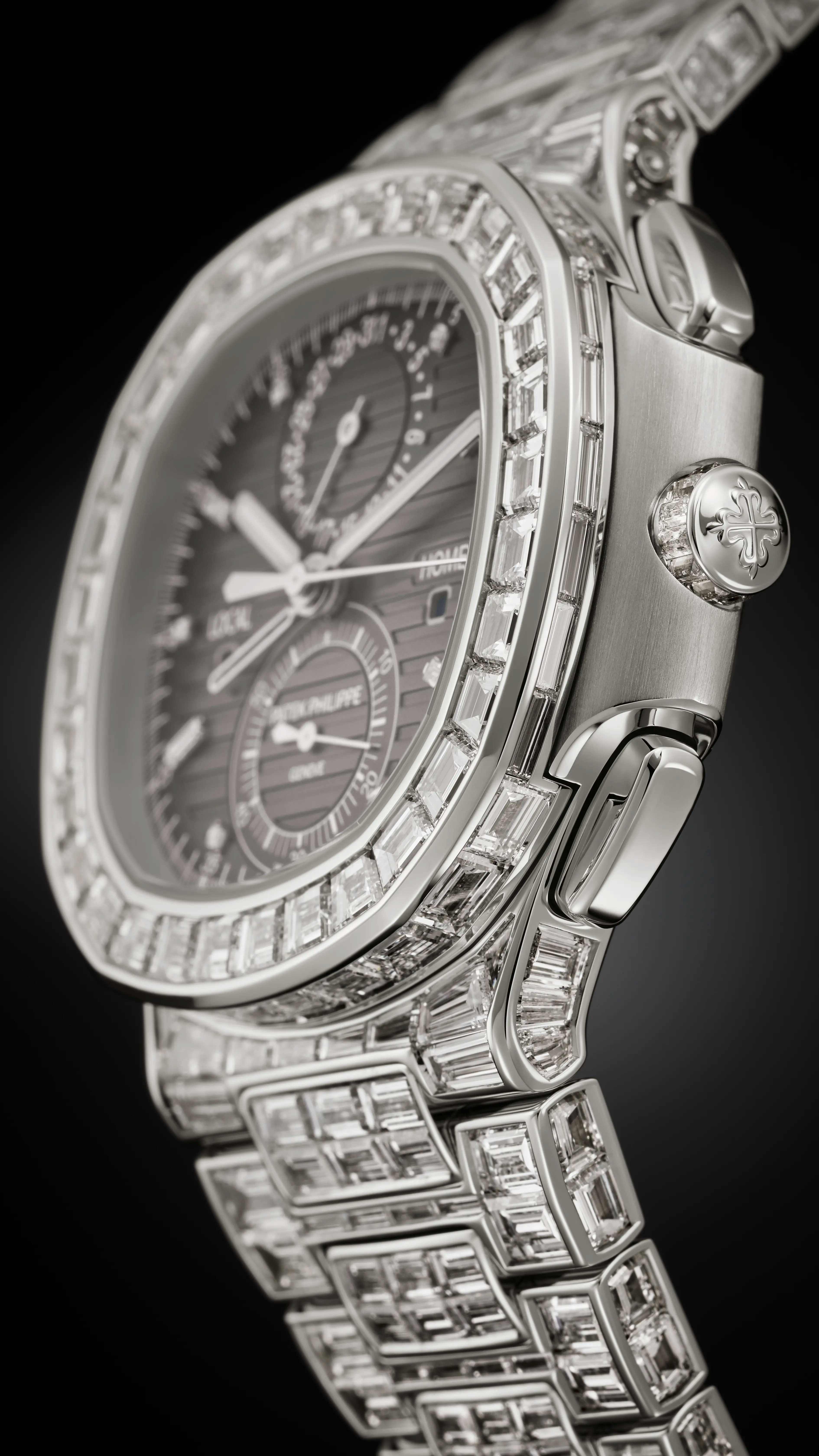 PP_5990_1400G_001_DET_CASE_CROWN_01