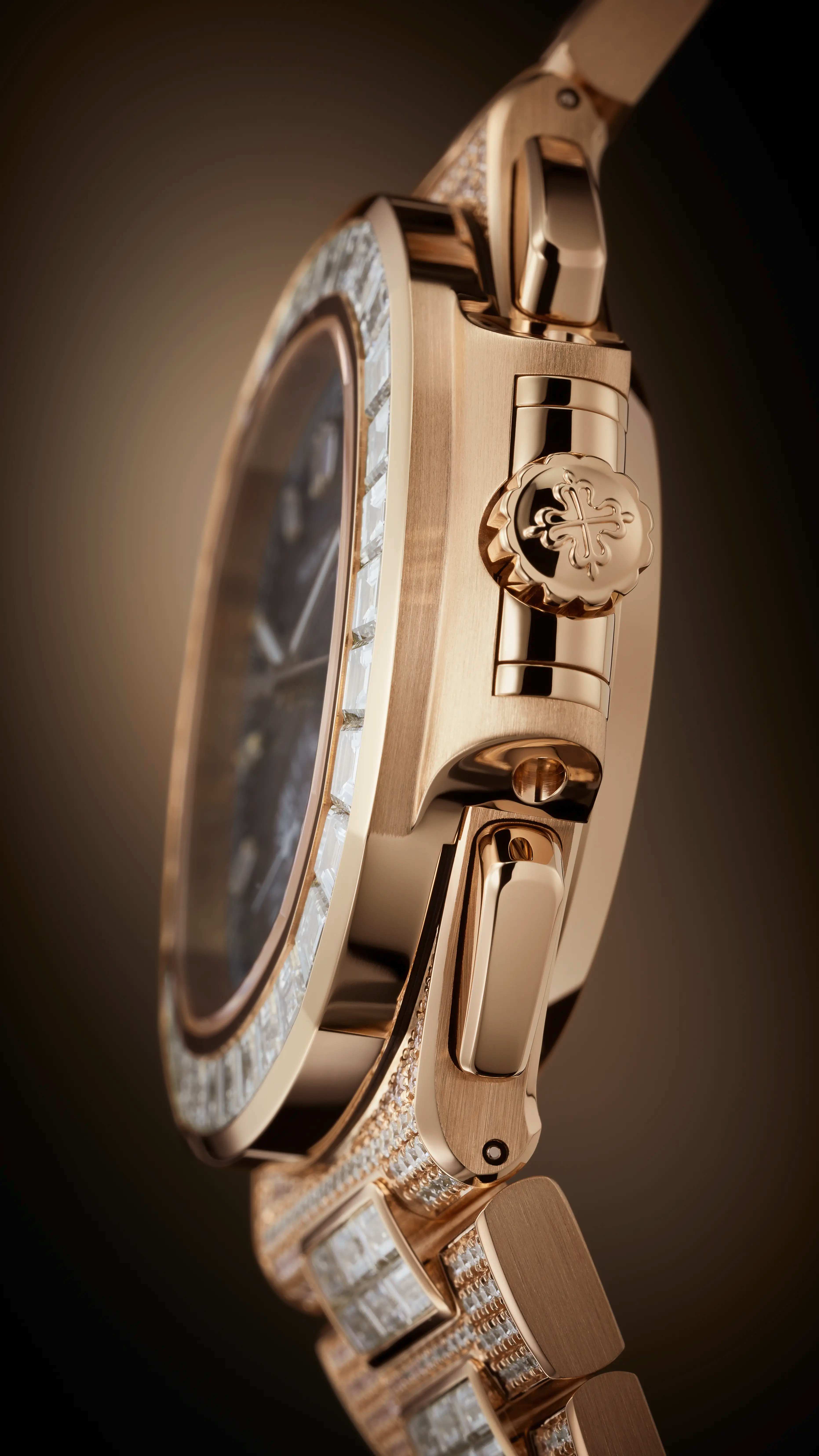 PP_5980_1400R_011_DET_CASE_CROWN_01