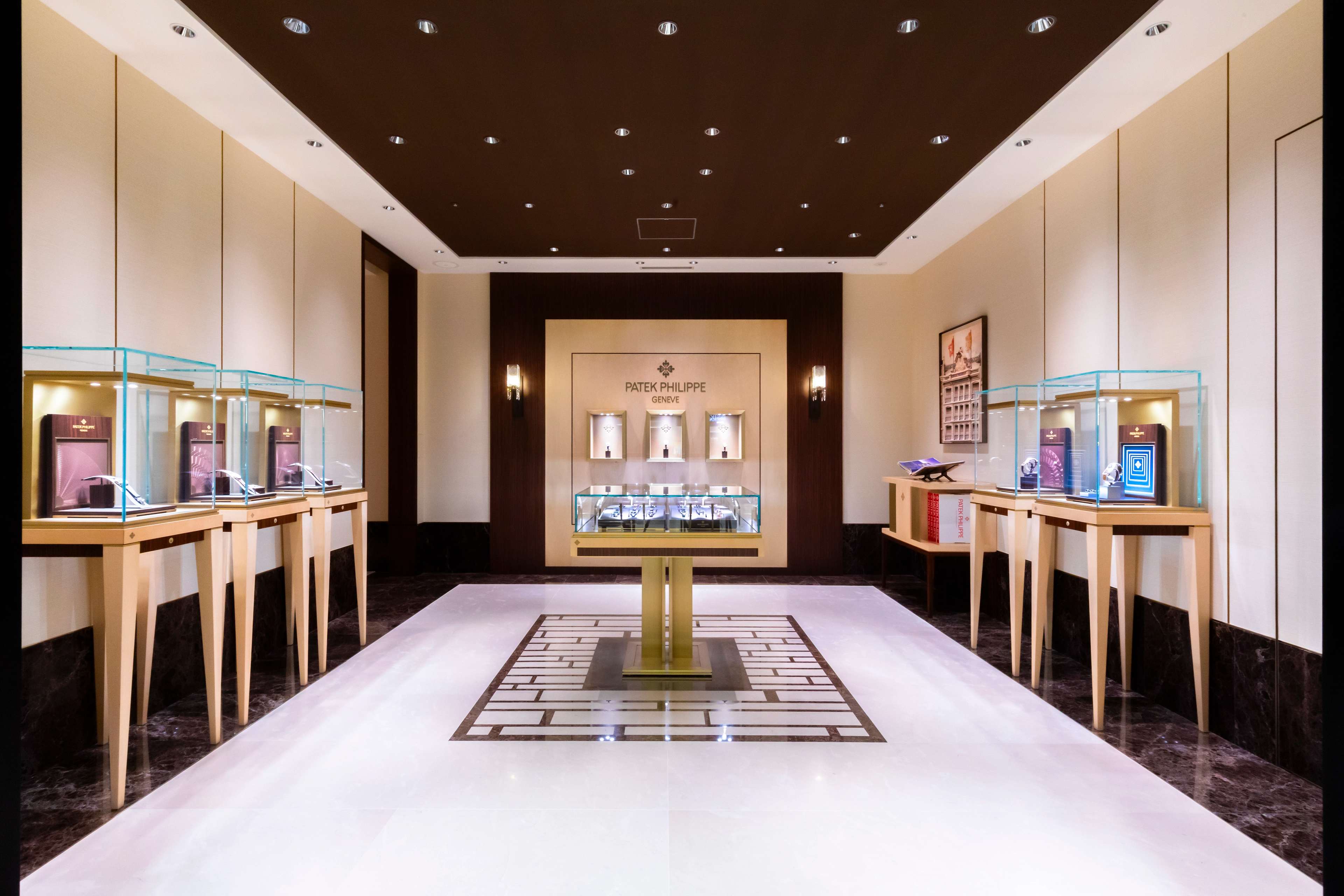 PP_POS_Japan_Tokyo_Takashimaya_Watch_Maison_interior_1