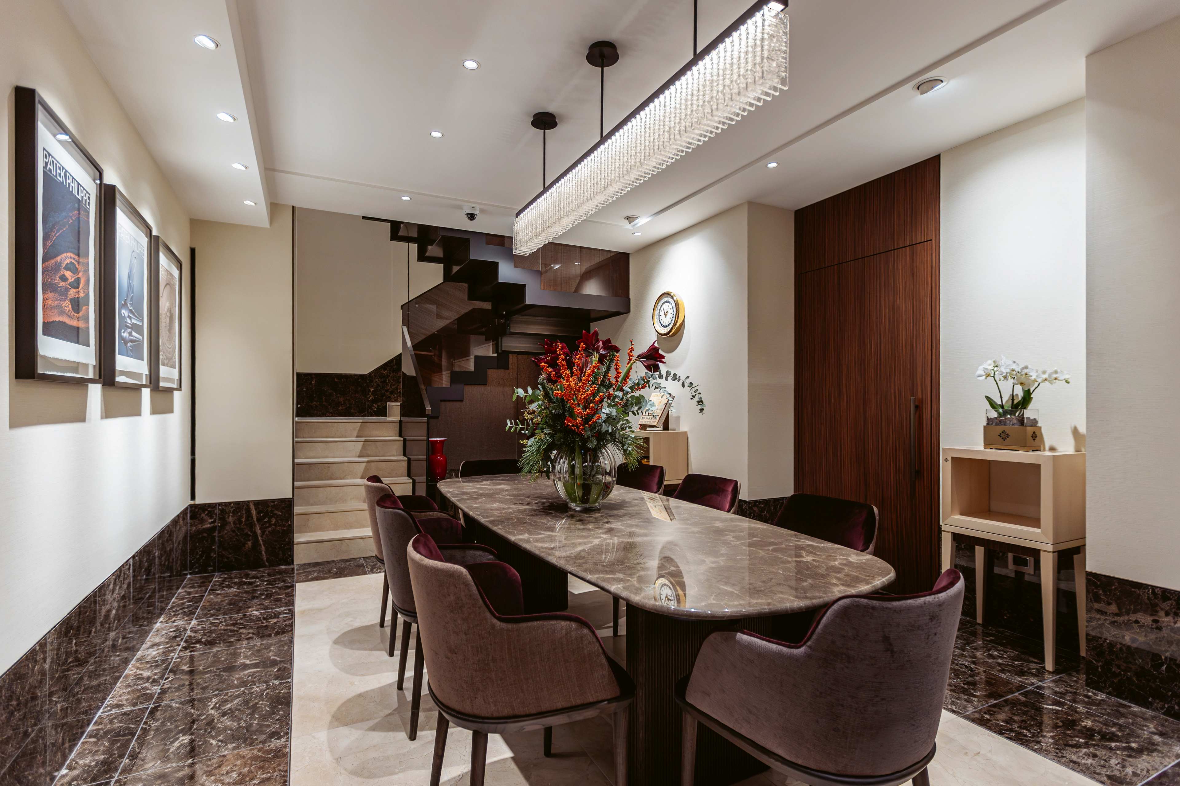 PP_POS_Italy_Bologna_Patek_Philippe_Boutique_Bologna_Piazza_Maggiore_interior_1