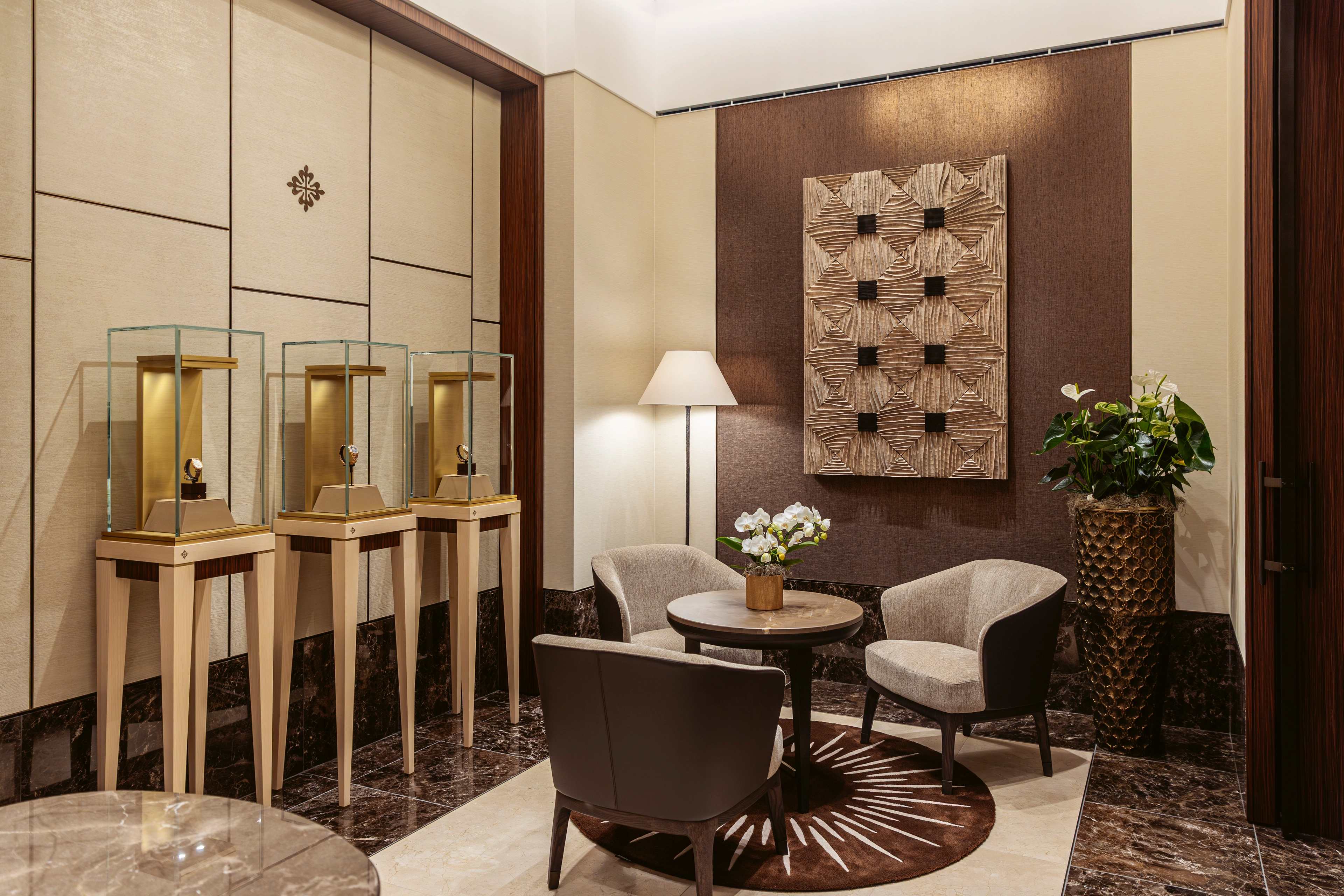 PP_POS_Italy_Bologna_Patek_Philippe_Boutique_Bologna_Piazza_Maggiore_interior_2