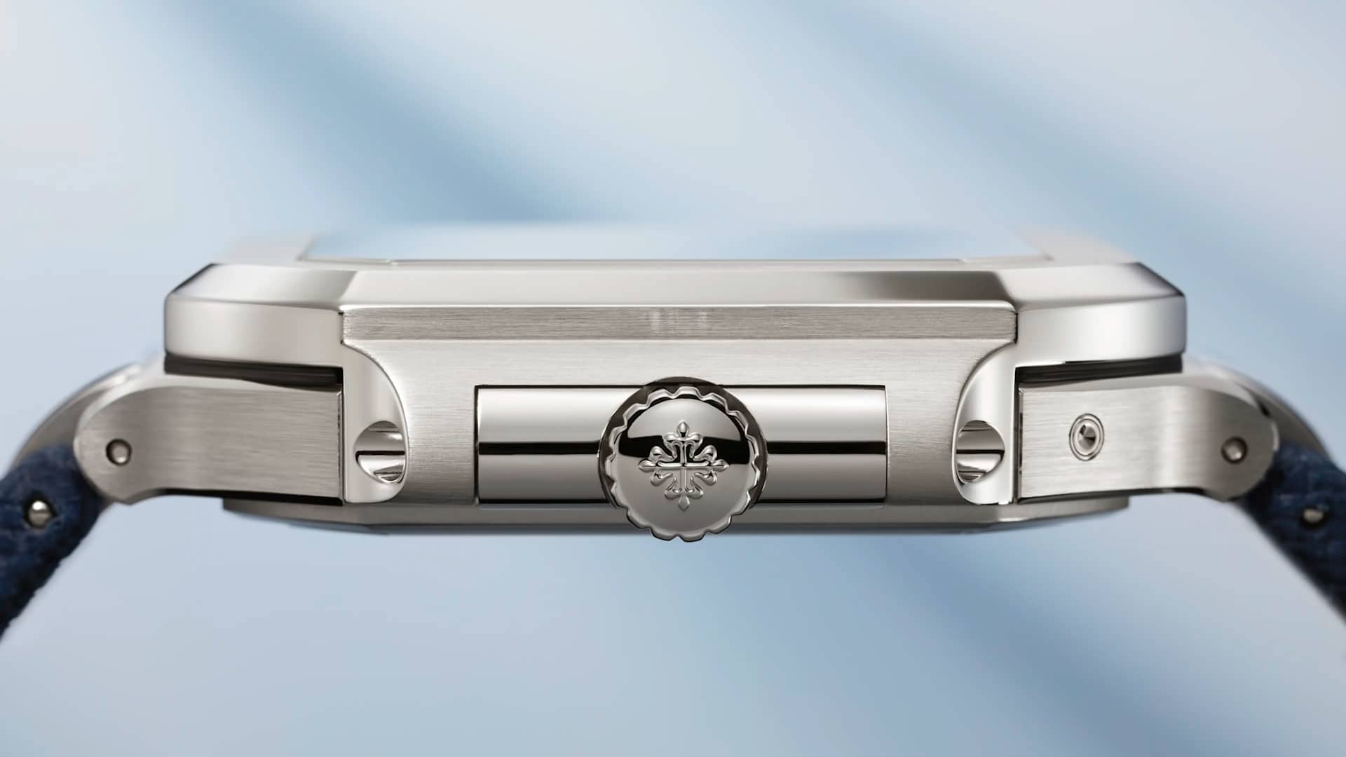 PP_5840P_001_DET_CASE_CROWN_02