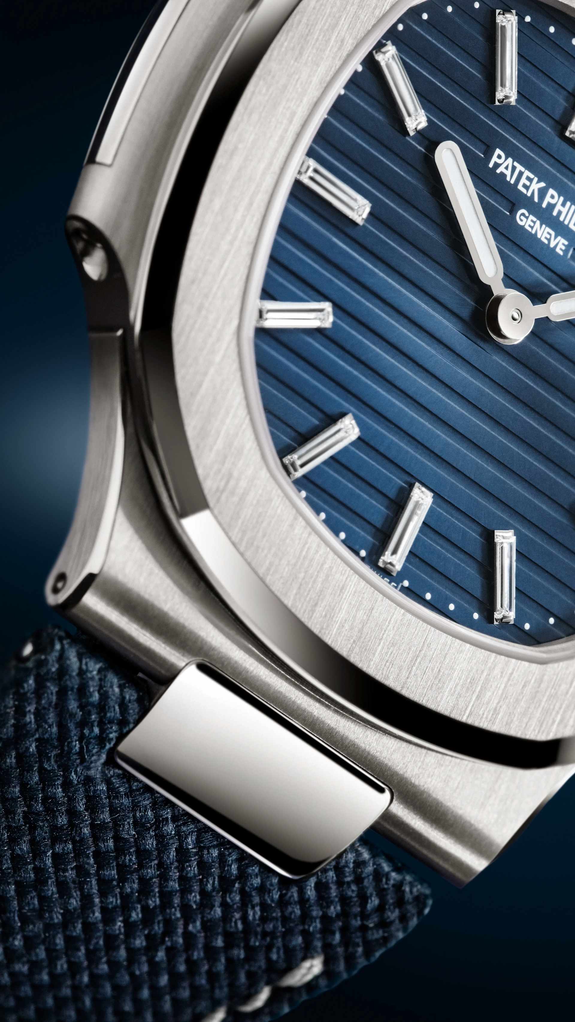 PP_5810G_001_DET_BRACELET_CASE_01