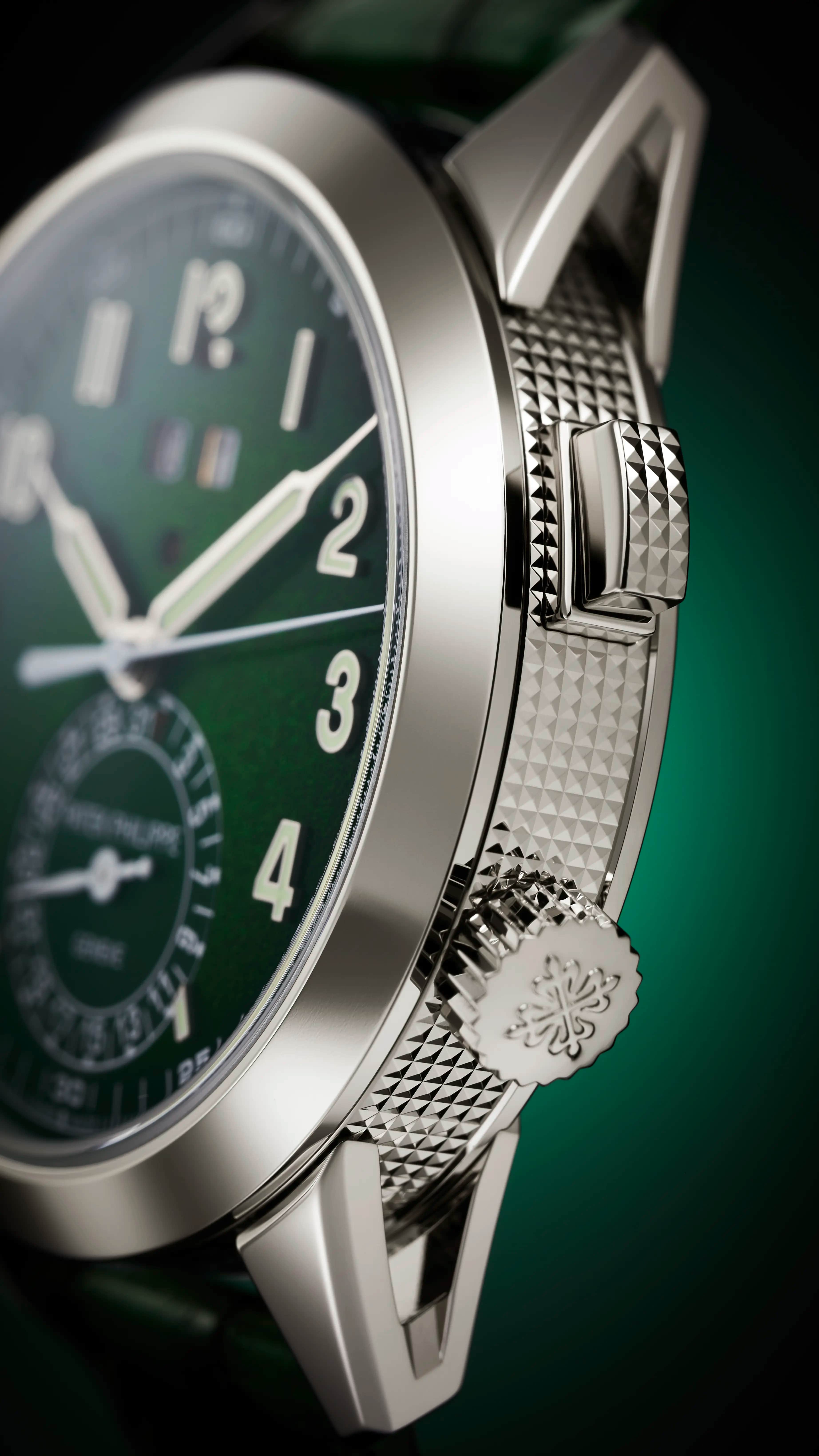 PP_5322G_010_DET_CASE_CROWN_01