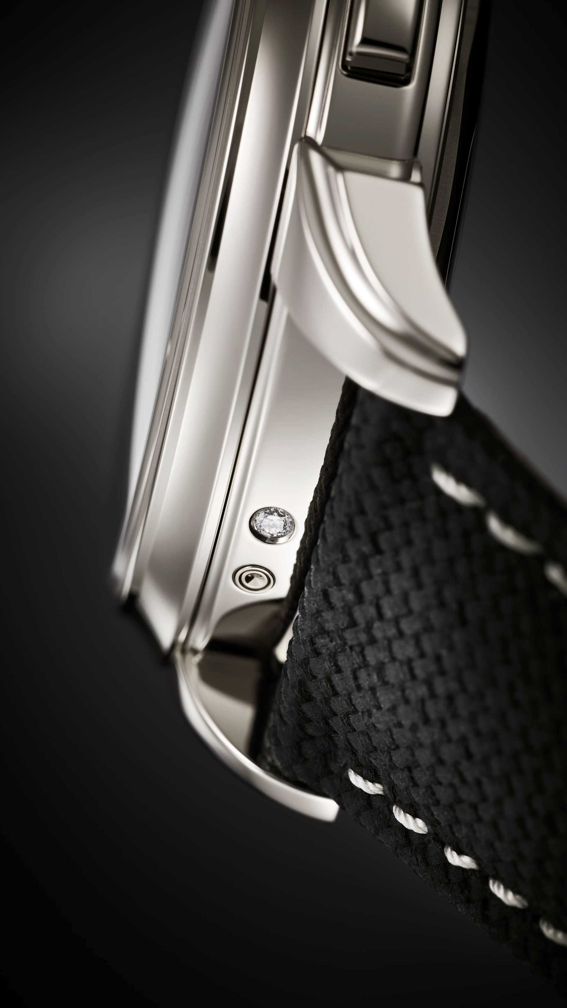 PP_5270P_015_DET_BRACELET_CASE_01