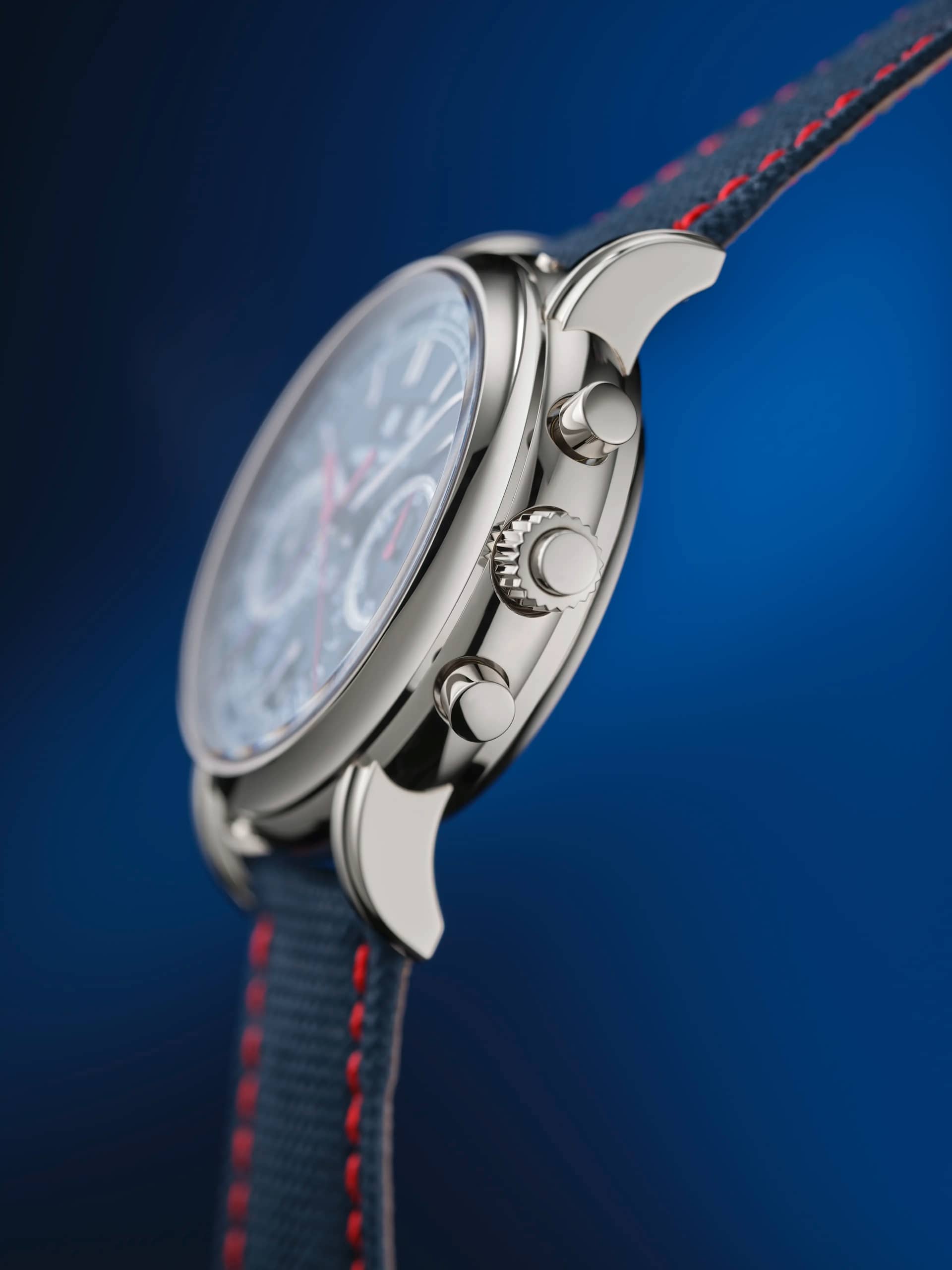 PP_5204G_010_DET_CASE_CROWN_01