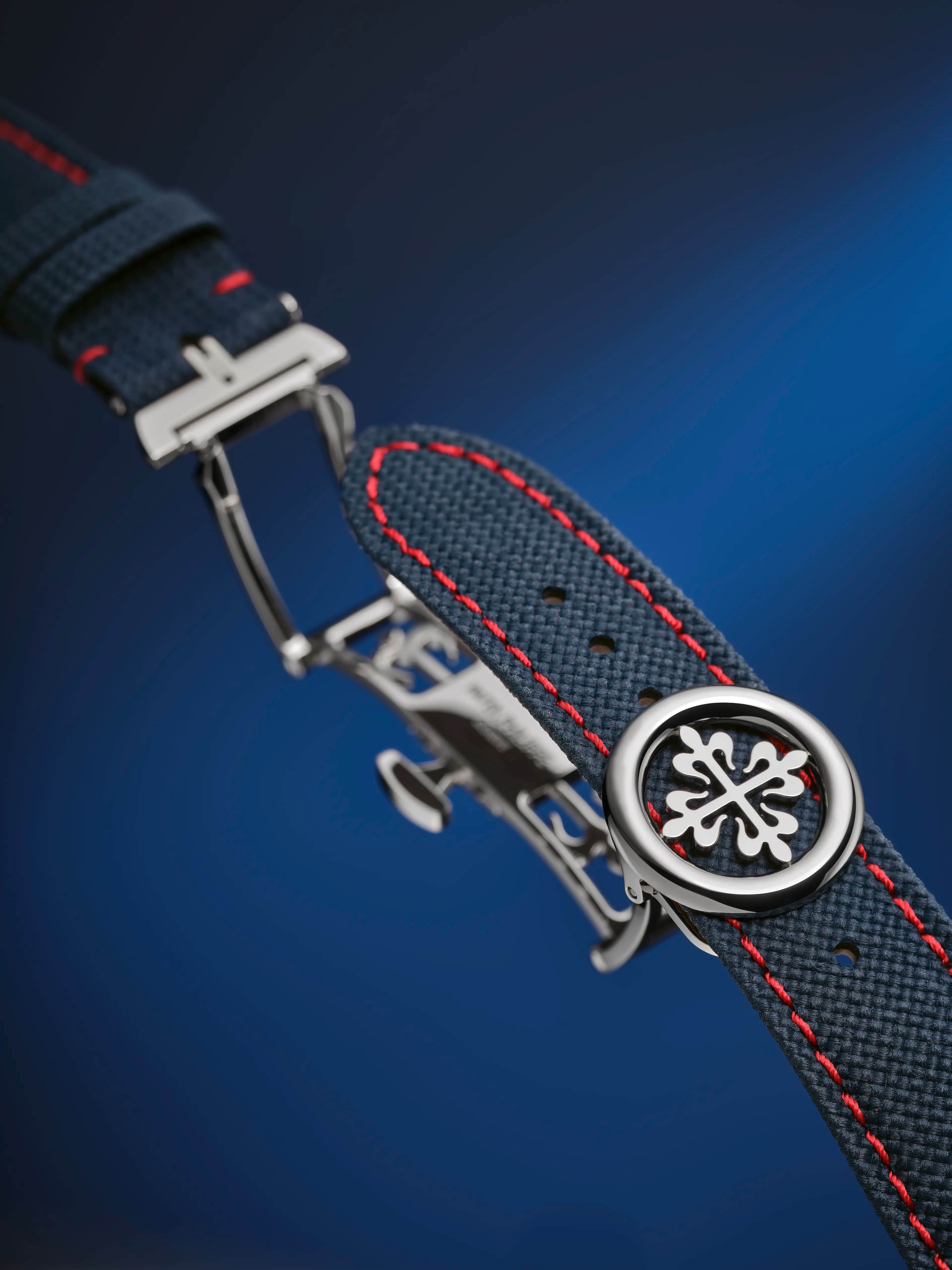 PP_5204G_010_DET_BRACELET_01