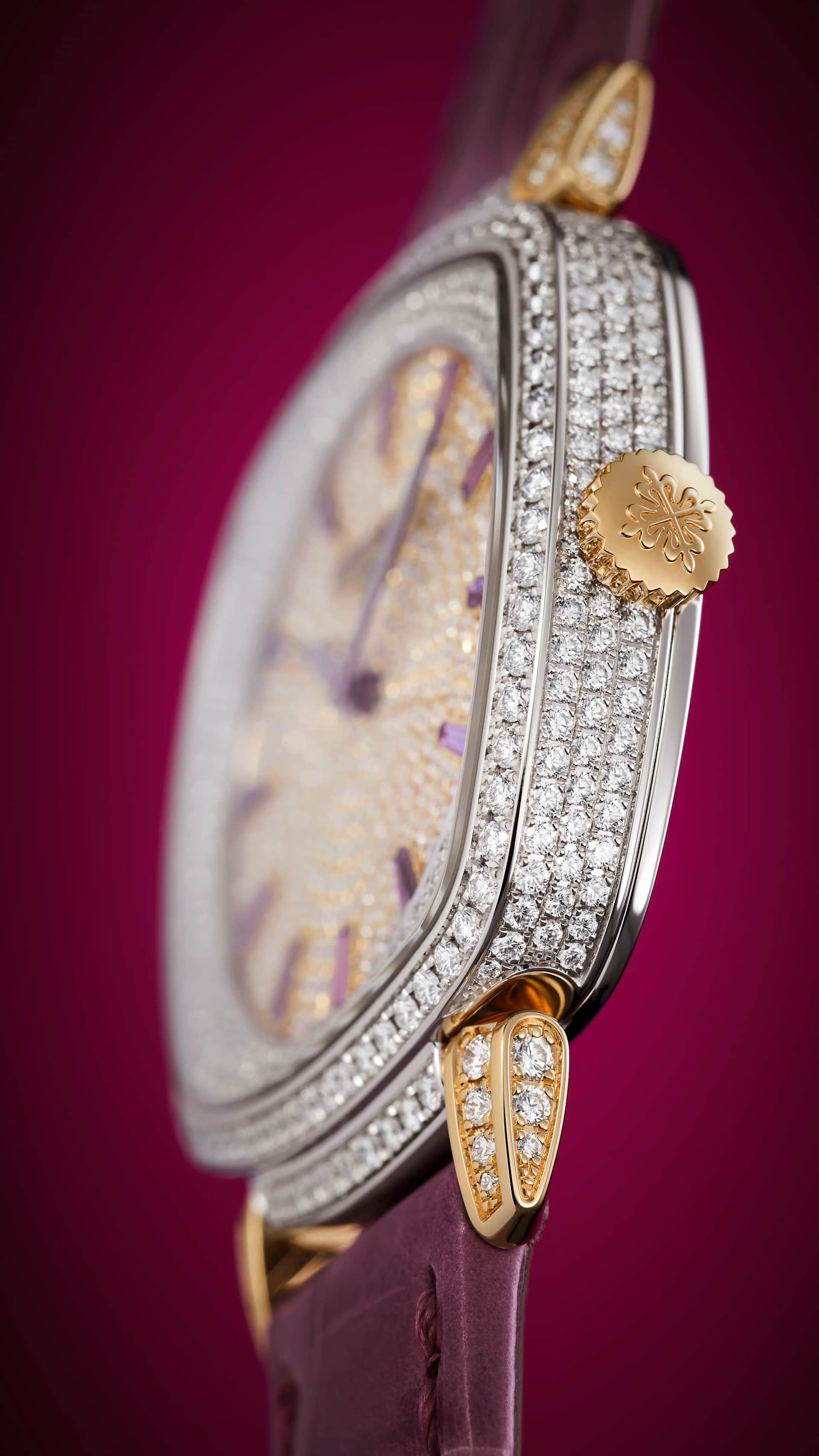 PP_7043_250GR_001_DET_CASE_CROWN_01