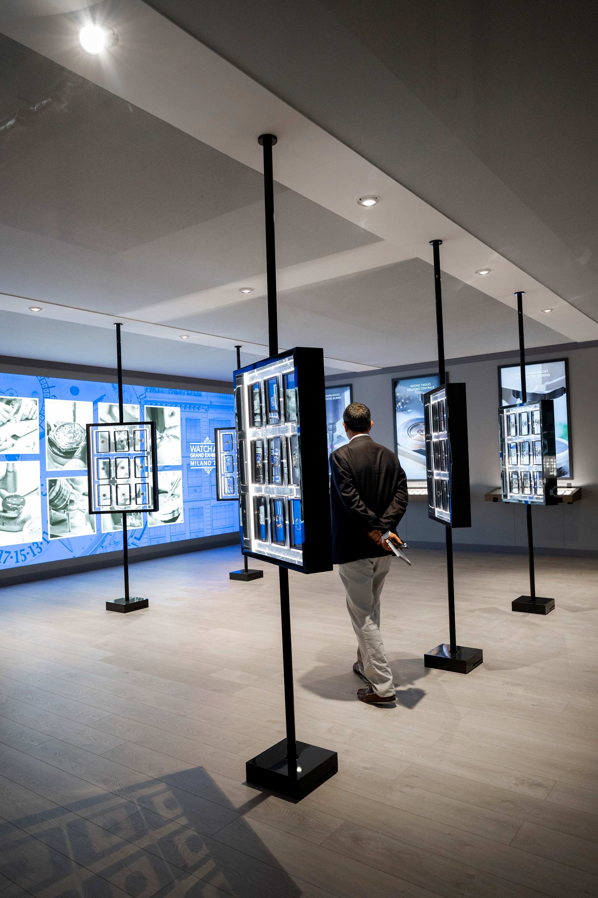 PP_WAGE_MILAN_MANUFACTURE_ROOM