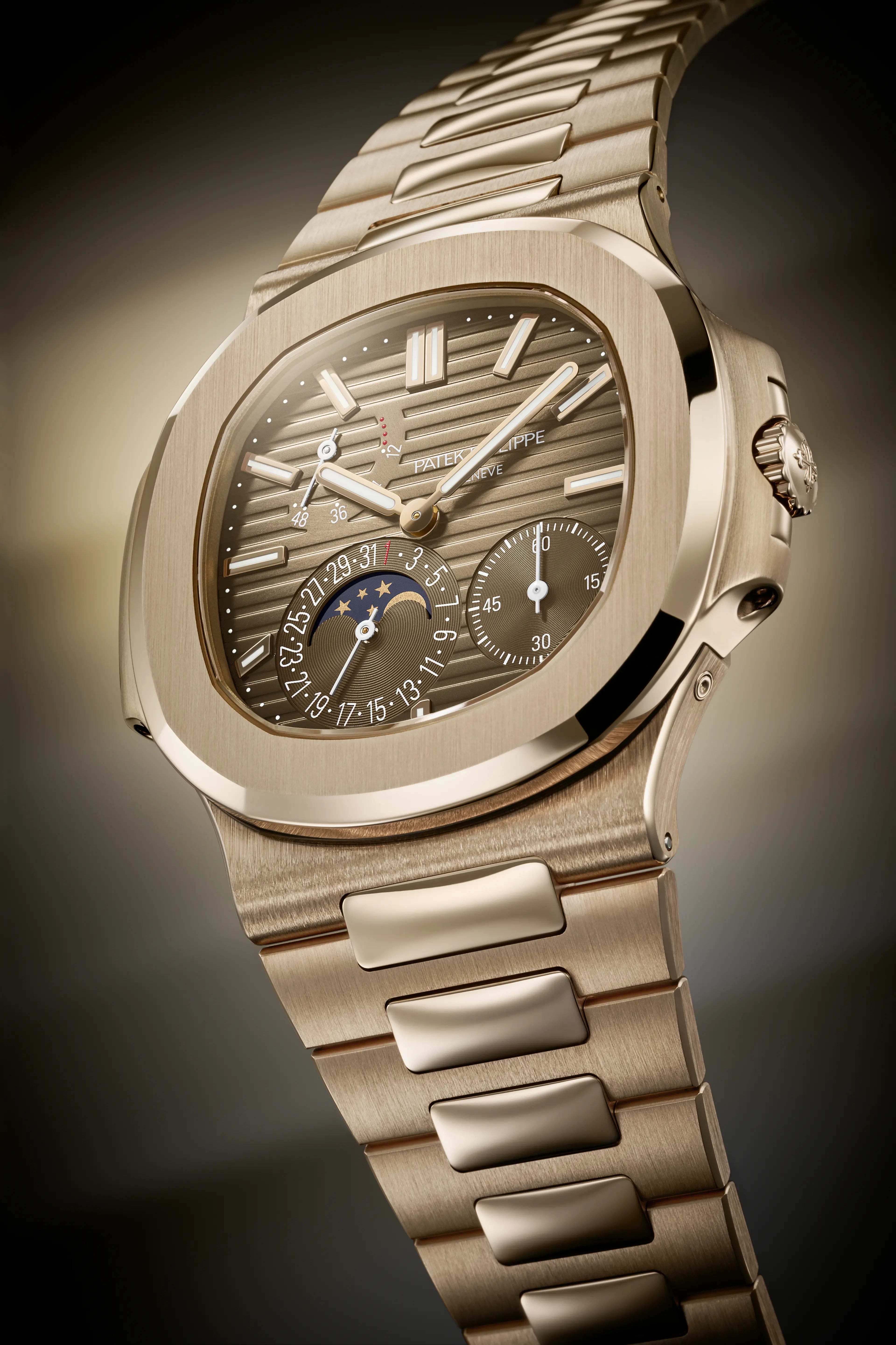 Nautilus系列玫瑰金款腕表Ref. 5712/1R-001 | Patek Philippe